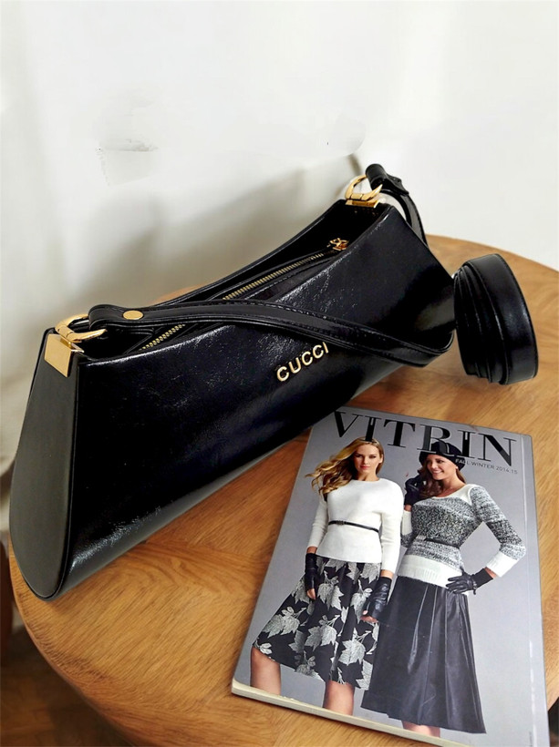 کیف زنانه مجلسی ساده چرم مشکی